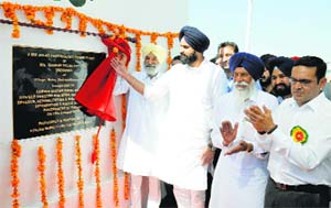 Non-Conventional Energy Minister Bikram Majithia inaugurates a 4-MW solar power plant at Boha in Mansa district on Wednesday