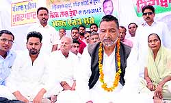 Mohan Lal Jhumba, district president, Congress, on fast-unto-death in Bathinda on Thursday