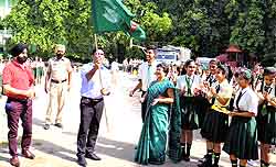 Students of Green Grove Public School donate relief material for the flood victims of Jammu and Kashmir