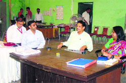 Deputy Commissioner SS Phulia (second from right) holds a meeting with other officials of the district in Panchkula. A tribune photograph