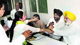 During the Dummy House Meeting organised at Municipal Corporation Jalandhar, Congress councillors setting satire on MCJ Mayor Sunil Jyoti in Jalandhar on Saturday. 