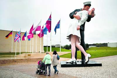 The monumental statue Unconditional Surrender by US artist Seward Johnson, at Caen
