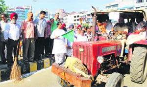 Local Bodies Minister Anil Joshi flags off the cleanliness drive at the District Shopping Complex in Amritsar on Sunday