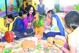 children take part in a workshop at vatsal chaya