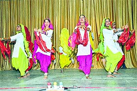 The team of luddi performs during the Panjab University Youth and Heritage Festival at Regional Centre, Ludhiana. 