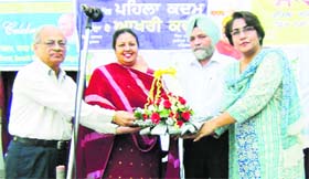 School managementl felicitates theatre group in Amritsar.