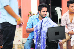 Arvinder Khaira uses a lot of camera tricks