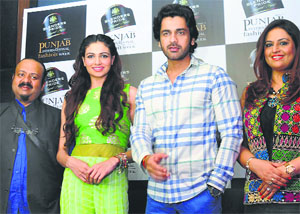 (L-R) Lovell Prabhu, Simran Kaur Mundi, Arjan Bajwa & Sonu Gandhi