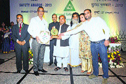 A team of Elin Appliances, Baddi, receives the national award in safety management from Narender Singh Tomar, Union Minister for Steel, Mines and Labour and Employment.