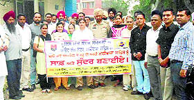 Activists, police officials take out a march at Machhiwara. 