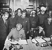 Mrs Indira Gandhi and Zulfikar Ali Khan Bhutto signing the Shimla Agreement.