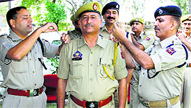 Suram Singh, SP, Railways, Jammu, and other GRP officials at the rank ceremony of newly promoted ASIs. 