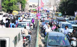Traffic disorder prevailed on the roads as thousands of candidates took the SSC exam in the city on Sunday.