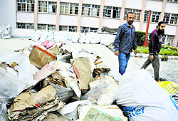 Durbar Move documents and files arrive in Jammu from Srinagar on Wednesday