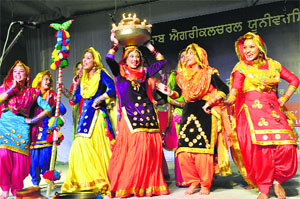 Students of the College of Agriculture perform luddi