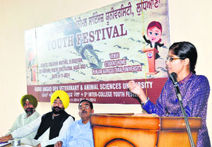 A girl debates a burning issue during the youth festival at GADVASU in Ludhiana on Thursday.