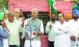 CLP Leader Sunil Jakhar at the protest in Abohar on Friday.