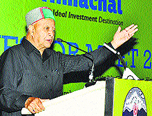 Chief Minister Virbhadra Singh addresses investors in Ahmedabad on Saturday
