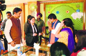 BJP leader Kailash Vijayvargiya greets dera chairperson Vipasna Insan in Sirsa on Wednesday. Tohana MLA Subhash Barala is also seen