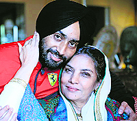 Satinder Sartaj and Shabana Azmi