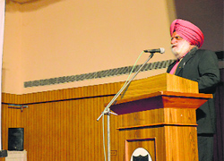 Bhupinder Singh Holland, historian and author, addresses students at Ramgarhia Girls College in Ludhiana.