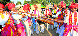Artistes perform at the crafts mela