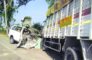 The damaged Innova and the Canter that met with an accident at Mauran village near Dirba in Sangrur on Monday