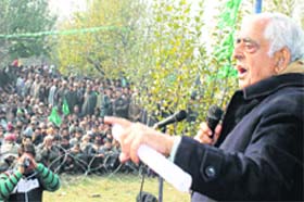 PDP patron Mufti Sayeed addresses a rally in Pulwama on Tuesday