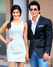 Kriti Sanon and Sonu Sood