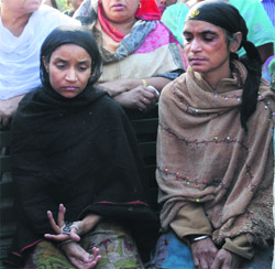 Mehrams mother Harinder Kaur (left) and maternal grandmother Jaswinder Kaur in Mohali. 
