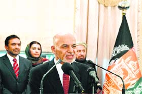 Afghan President Ashraf Ghani (centre) intends to test Pakistani "sincerity"