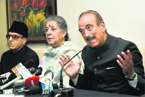 Ghulam Nabi Azad, Ambika Soni and Saifuddin Soz.