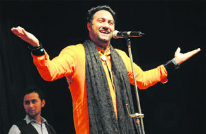 Punjabi singer Lakhwinder Wadali performs at Moti Ram Arya Senior Secondary Model School during the police week celebrations in Chandigarh on Thursday.