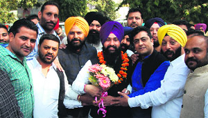 Newly appointed Youth Akali Dal regional chief of Doaba region, Sarabjot Singh Sabi, being welcomed by the activists in Jalandhar on Thursday.