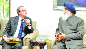 Premier of Saskatchewan (Canada) Brad Wall with Chief Minister Parkash Singh Badal in Chandigarh on Friday.