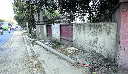 The Municipal Corporation is planning to draw murals with the help of fine arts students on the wall adjoining the BSF headquarters between the PAP and BSF Chowk