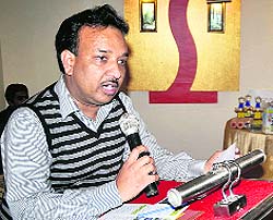 Dr Satish Jindal adresses a workshop in Bathinda on Sunday. 
