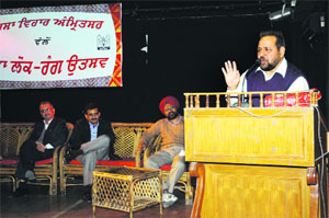 Punjabi poets interact at a special discussion held on the concluding day of the folk theatre festival at Virsa Vihar in Amritsar on Monday.