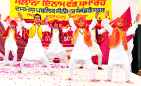 Students perform during the annual prize distribution function of Dasmesh Public School Senior Secondary School in Bathinda on Monday.