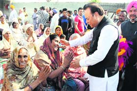 Jalandhar Member of Parliament Chaudhary Santokh Singh meets villagers