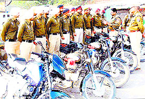 Surinder Kumar, DSP, Jagraon, issues guidelines to police teams in Jagraon. 