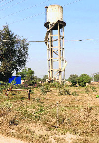 The non-functional waterworks system at mari mustafa, Moga