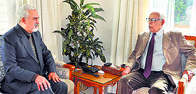 Governor NN Vohra interacts with Dr Predeep Kumar Sharma, VC, SKUAST-Jammu.