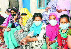 The Srinagar MC has removed 68,000 tonnes of waste and rubble, forcing residents to wear masks in several areas