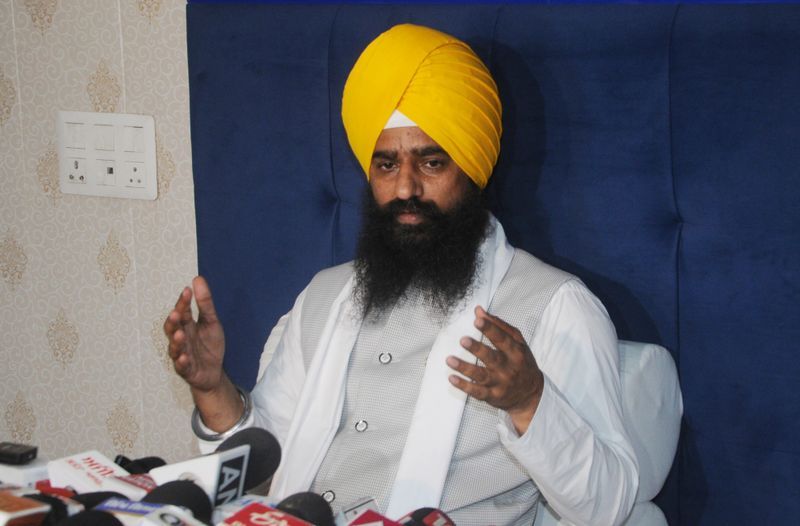 ਸ੍ਰੀ ਅਕਾਲ ਤਖ਼ਤ ਸਾਹਿਬ ਦੇ ਜਥੇਦਾਰ ਵੱਲੋਂ ਹਿਮਾਚਲ ਪ੍ਰਦੇਸ਼ ਦੇ ਬੋਰਡਿੰਗ ਸਕੂਲ ’ਚ ਸਿੱਖ ਬੱਚੇ ਨਾਲ ਰੈਗਿੰਗ ਦੀ ਨਿੰਦਾ; ਸਕੂਲ ਪ੍ਰਿੰਸੀਪਲ ਬਦਲਣ ਨੂੰ ਕਿਹਾ Jathedar Kuldeep Singh Gargaj backs Shillong Sikhs on eviction row - The Tribune